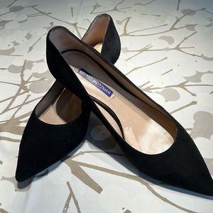 Stuart Weitzman Vero Cucio Kitten Heel Pump in Black Suede